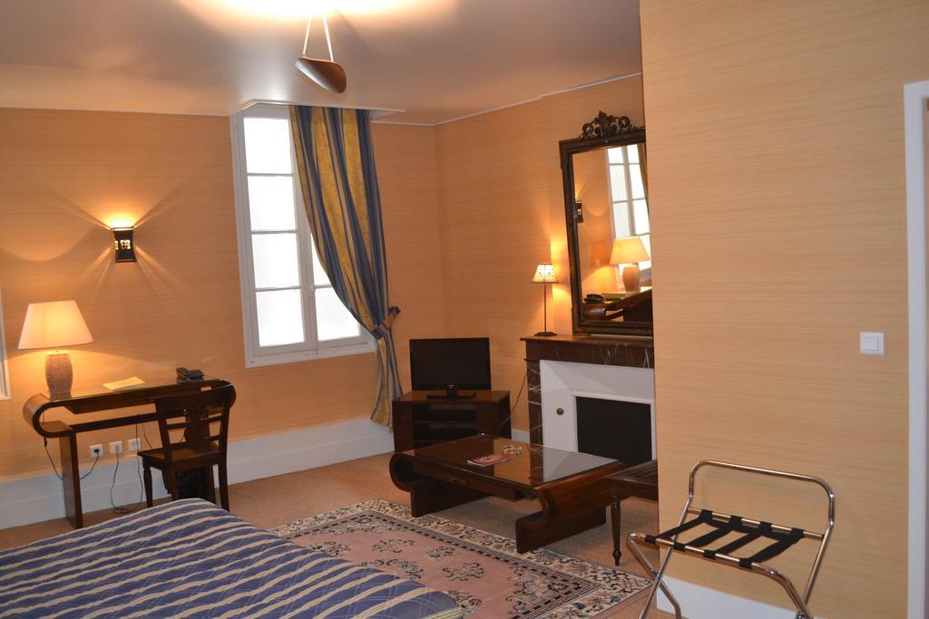 Hotel De France Libourne Room photo