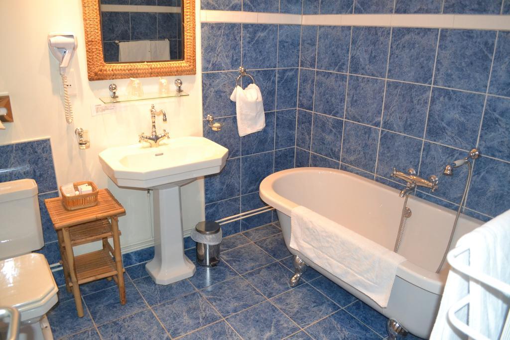 Hotel De France Libourne Room photo